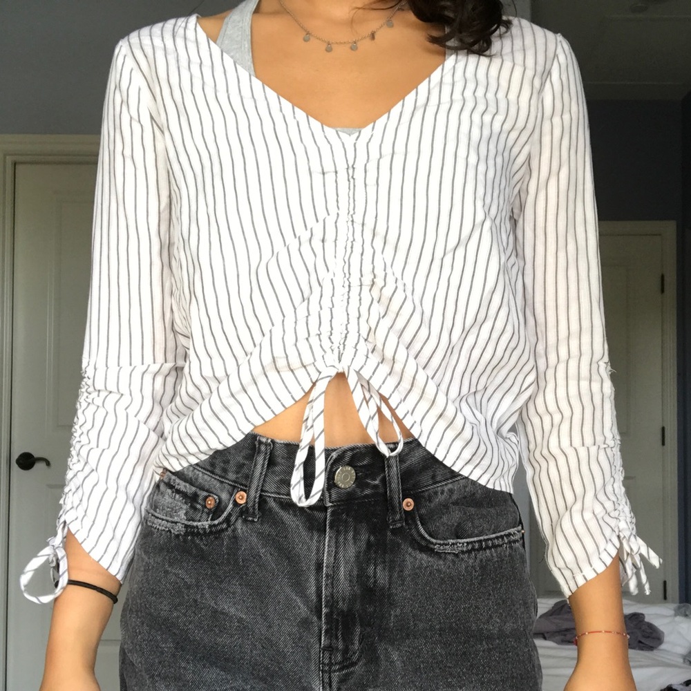 Cute long sleeve blouse👀